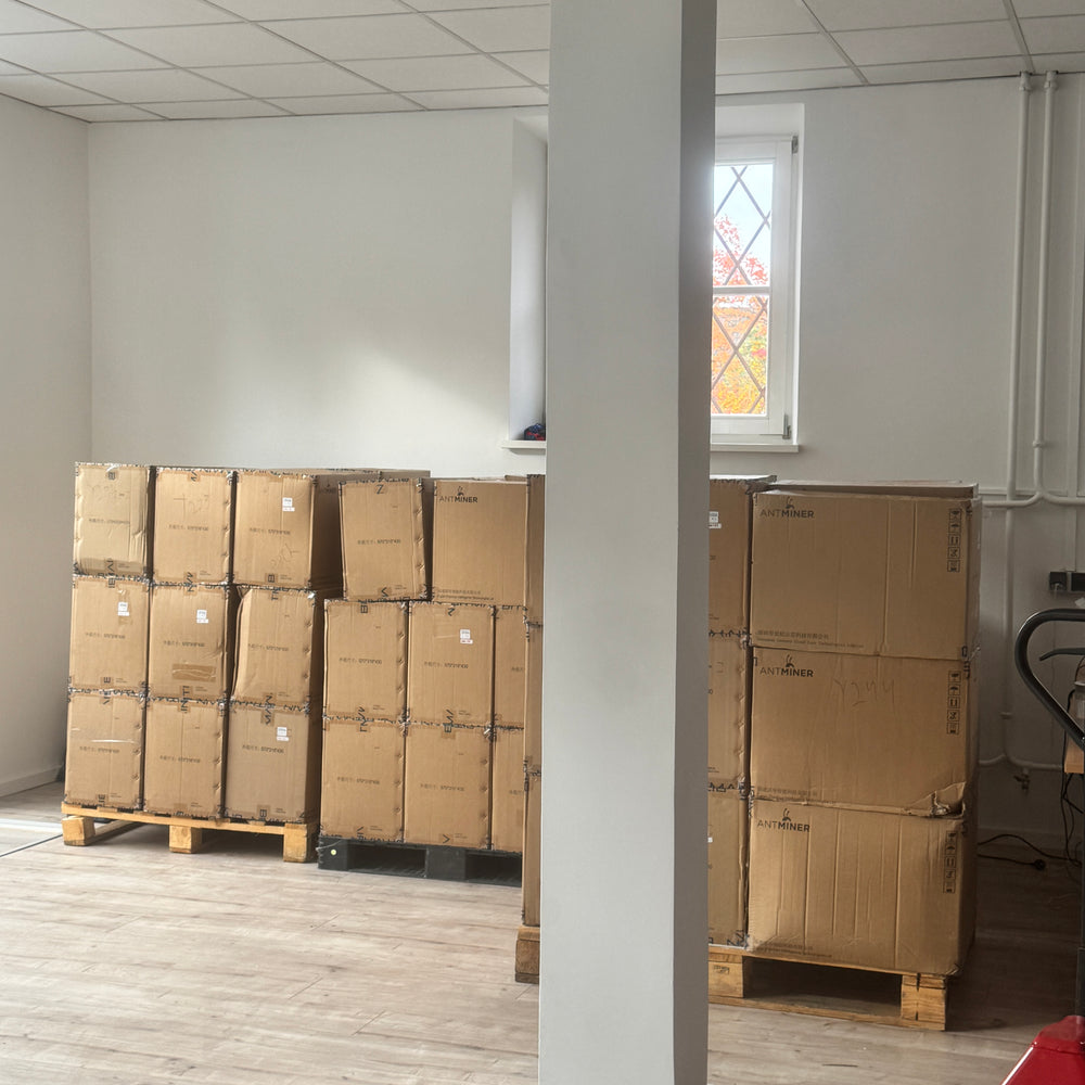 
                  
                    BITMAIN ANTMINER S19 J Pro 100Th (NEU u. OVP)
                  
                